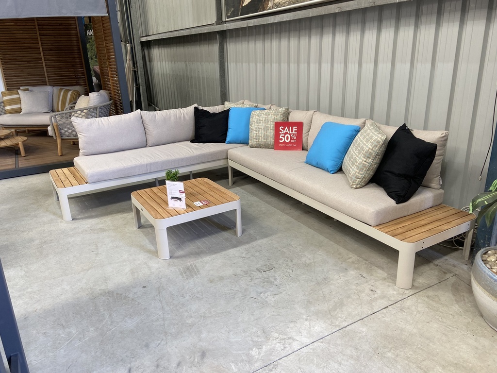 Portals 6-seat Corner Lounge