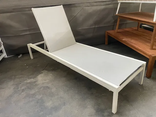 Pacific Sunlounger