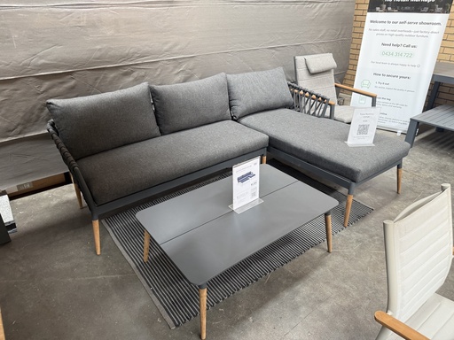 Ipanema Lounge Chaise Setting