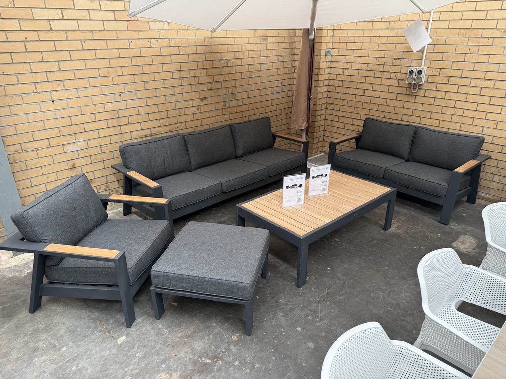 Palau Lounge 5 pc Setting