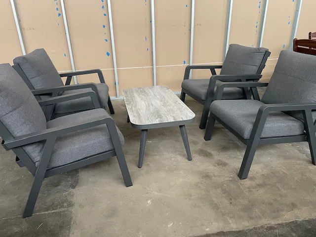 Devonport 5 Pce Set - 4 Armchairs & Coffee Table