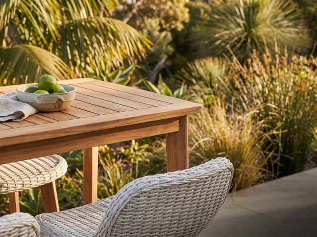 Teak Bar