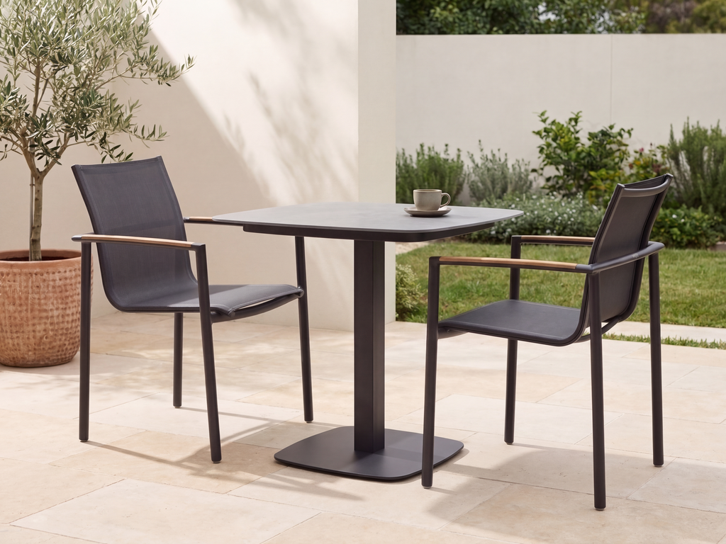 Denver-Charcoal-Bistro-Setting-G3-Lifestyle-1600x1200.webp